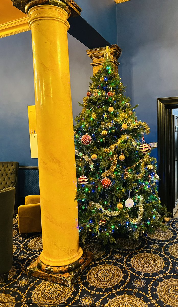 Lee Woolfe tweet media