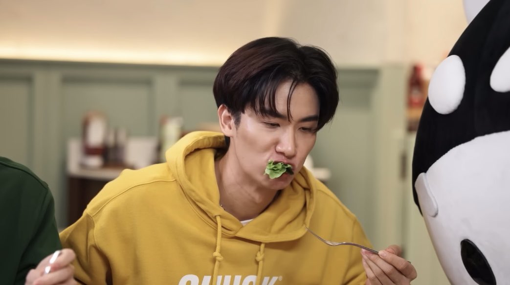 chris__jian's tweet image. เหมือนเป๊ะมาก 🦕

#ARMSHAREEP192 #Tawan_V