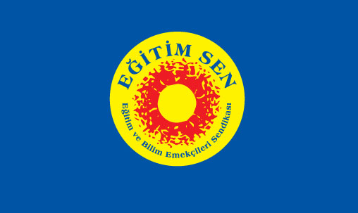 🔴Ülkedeki Şiddet ve Öfke Kültürüne Daha Fazla Kurban Vermek İstemiyoruz!

Eğitim Sen olarak, Abdullah Coşkun’un ailesine, sevenlerine ve tüm eğitim emekçilerine başsağlığı diliyor; bu olayın tüm yönleriyle aydınlatılmasını, sorumluların en ağır şekilde cezalandırılmasını ve bu