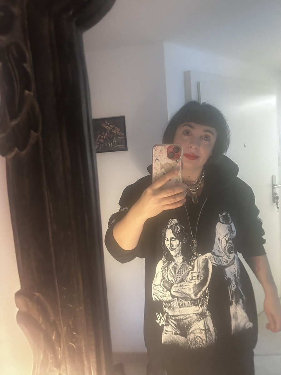 Mimi_Loona1985's tweet image. Hope is a good thing. Hope. Faith and love. Either you do something wholeheartedly, or you don&apos;t.✨✨
#RheaRipley 
#TERRIFIER 
#terrifier 
#wwerhearipley