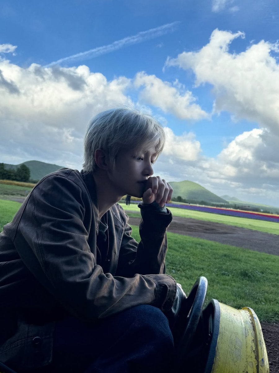 Jihvoon's tweet image. The peace right after an intense schedule is the best thing that happened. As the green speaks and the calm settles like harmony in my ears, it told me to encapsulate the moment that might just be worth every bit of hard work to come again.