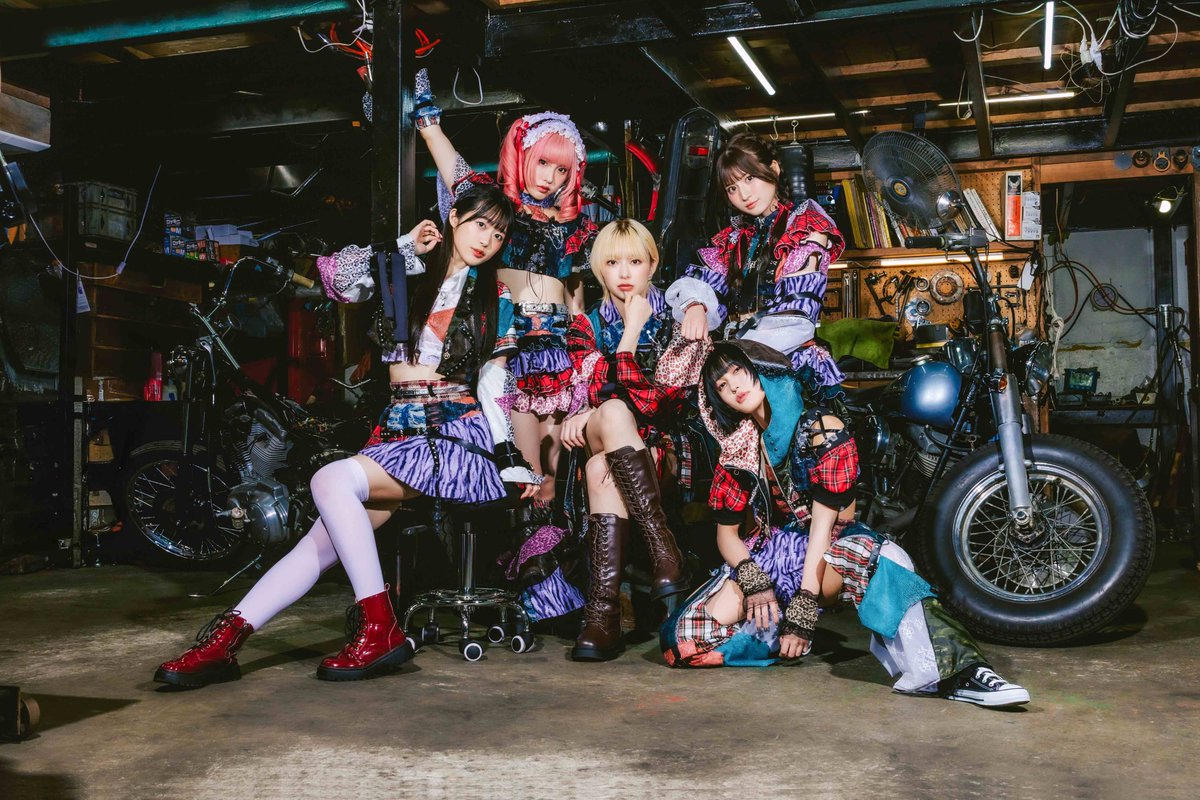 ルーシーちゃんページ 今日のラヴィット衣装は ピンクとグリーンでした❣️☺︎ ニットパンツ