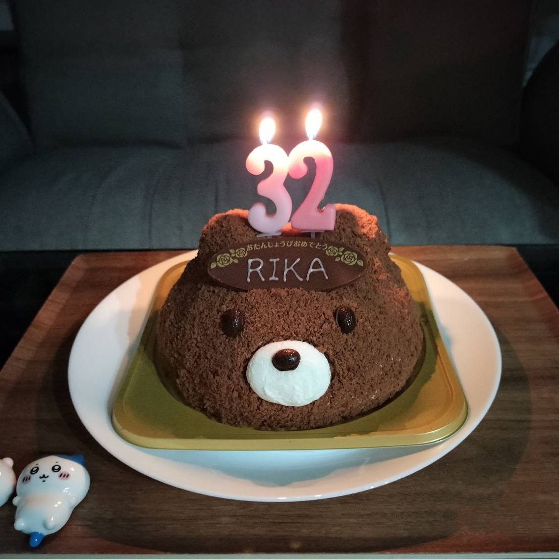 choco_py3's tweet image. この歳だけどプレートもロウソクもちゃんとつける🎂