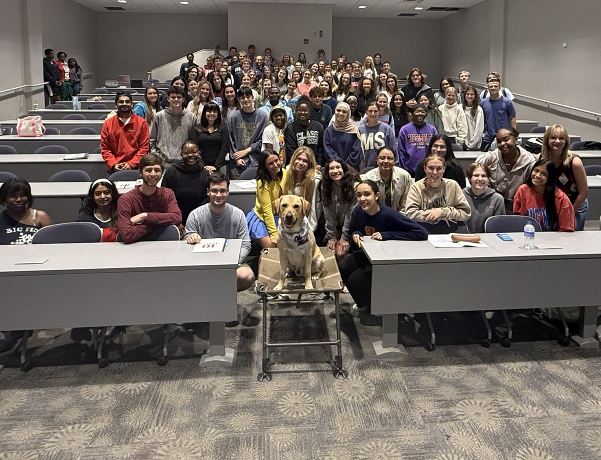 Lane_Kiffin's tweet image. Juice at the Chancellor’s Leadership Class ⁦@OleMiss⁩