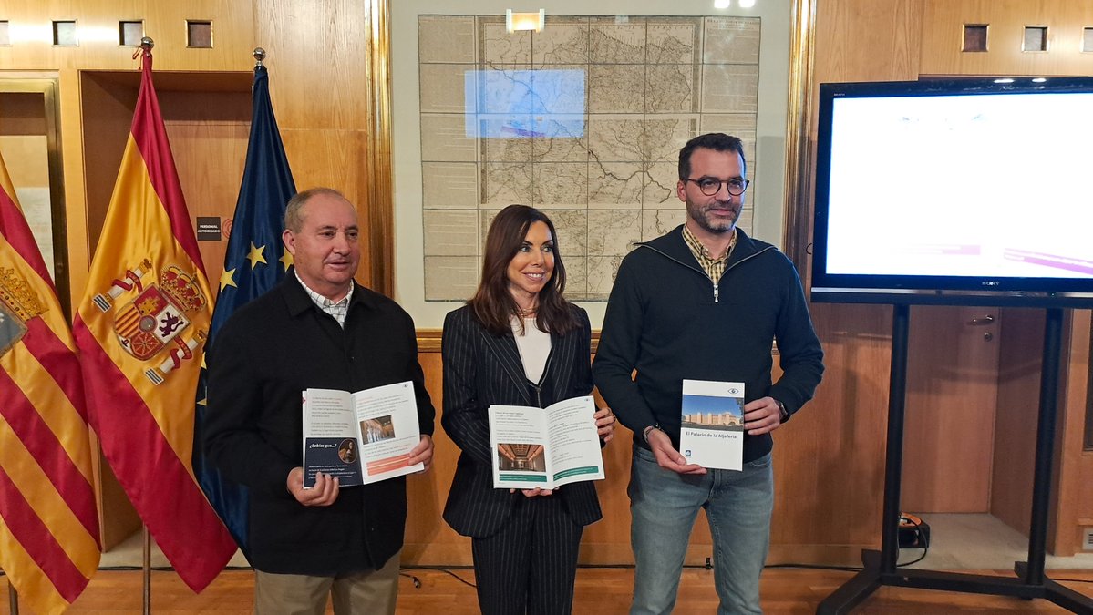 PlenaAragon's tweet image. Hoy hemos presentado en las @CortesdeAragon un folleto que explica en #LecturaFácil la riqueza patrimonial del palacio de La Aljafería.
Una iniciativa de @unizar y @ouad_unizar validada por personas con discapacidad intelectual de Plena inclusión Aragón.
plenainclusionaragon.com/la-aljaferia-y…