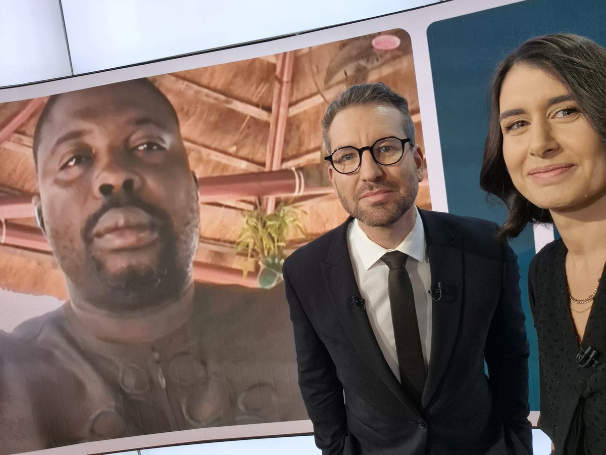 מיד ב-#העולם_היום: שיחה מאבוג'ה, ניגריה עם <a href="/AjayiSteward/">Ajayi Taiwo Oluwole</a> 
מי עומד מאחורי חטיפת 25 תלמידות והאם ארה"ב באמת מתכוונת להתערב צבאית כדי להציל את הנוצרים במדינה?
<a href="/michalresh/">Michal Reshef</a>