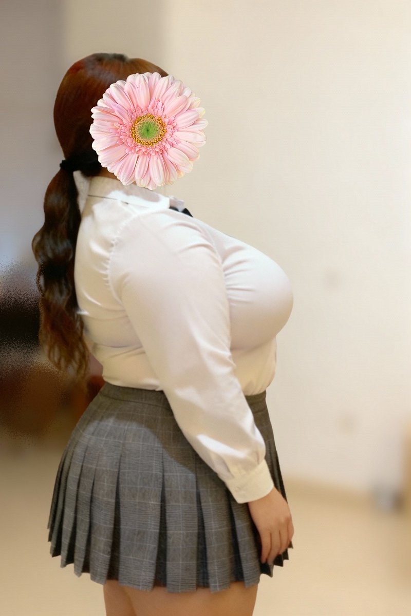 リクエストがあったコスプレです💜

姿勢はいいほうだと言われます✨

🔑にはもっとのせる予定なので気になった人はプロフから飛んでくださいね