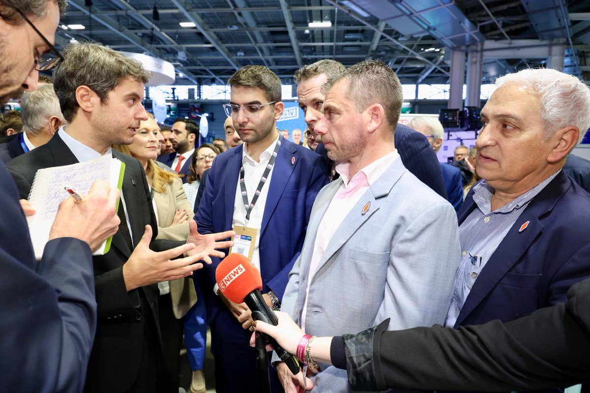 <a href="/SudRadio/">Sud Radio</a> <a href="/montpellier_/">Ville de Montpellier</a> <a href="/MDelafosse/">Michaël Delafosse - Maire de Montpellier</a> <a href="/VilledeValence/">Valence</a> <a href="/NDaragon/">Nicolas DARAGON</a> <a href="/l_amf/">AMF | Association des maires de France</a> <a href="/KayaSerdar1/">Serdar Kaya</a> <a href="/JPezieres34/">Jérémy Pézières</a> <a href="/salondesmaires/">Salon des Maires et des Collectivités</a> <a href="/ANCTerritoires/">Agence nationale de la cohésion des territoires</a> .<a href="/KayaSerdar1/">Serdar Kaya</a> et les elus de la profession en discussion avec <a href="/GabrielAttal/">Gabriel Attal</a>, <a href="/fhollande/">François Hollande</a> et <a href="/Villepin/">Dominique de Villepin</a> sur les enjeux territoriaux et les attentes de la profession pour défendre le monopole et l'évolution du reseau