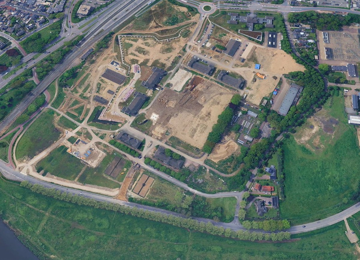 AncientsRback's tweet image. Star city of Venlo, Netherlands. 

If you have good eyesight you can see the outline of the perimeter, although the structure itself has almost completely vanished.

#engineering #civilization #atlantis #energy #network #astrology #geometry #giants #tech #tartaria #grid