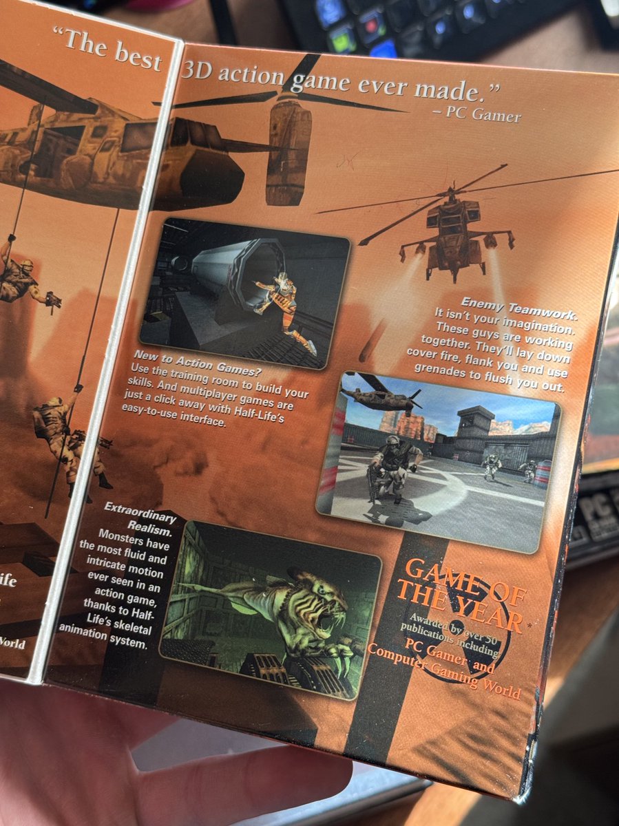 DaftHero's tweet image. Hoy Half-Life cumple 27 años.
Aquí os dejo más fotos de mi colección.