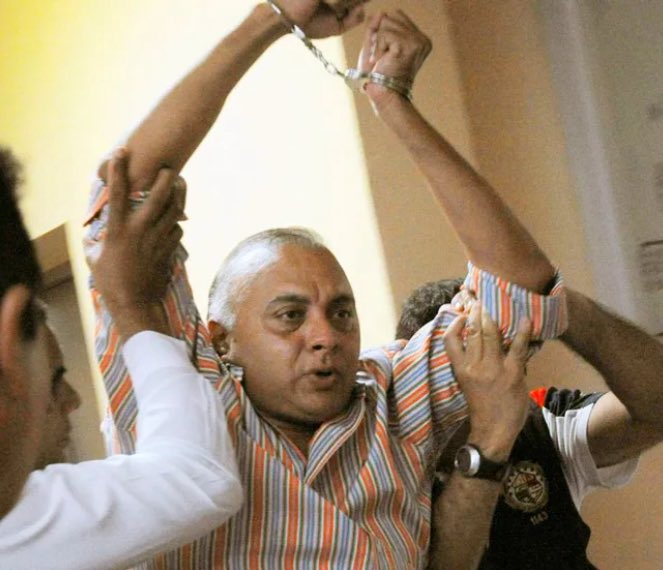 andrscoronel's tweet photo. INCREÍBLE: Galo Lara, detenido y extraditado por el gobierno de Panamá (porque estaba huyendo), acusado en Ecuador por el asesinato de una familia incluyendo niños, hoy es nombrado gobernador por Daniel Noboa 🤯

Daniel Noboa se empieza a rodear de criminales. https://t.co/FKpFRiCxqk