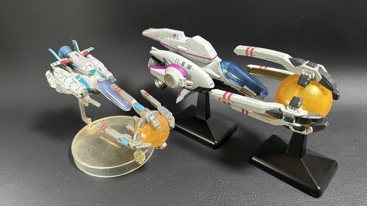 wandering_seal's tweet image. 締めにひすとりかR-9と比較。
いかに今回のアイテムが大きくて豪華さが分かるかと！

以上、「1/180次元戦闘機コレクション Vol.1」レビューでした！

ヒストリカからのSTGフィギュアをどれだけ待ち望んだか、少なからずそんな方々はいらっしゃると思います。
今すぐ回しに行こう！！！

#rtypefinal2