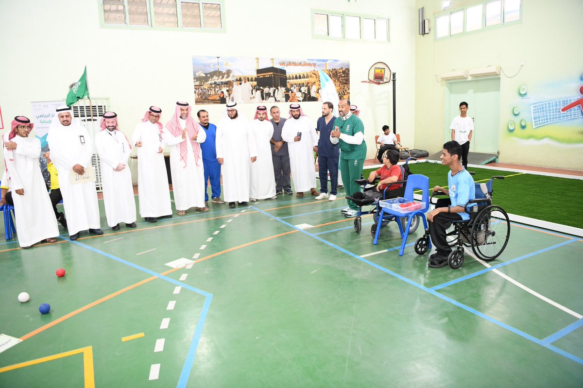 MOE_MHC's tweet image. صور | 

مدير عام #تعليم_مكة المكرمة يشهد ختام تصفيات لعبة البوتشي لذوي الإعاقة الفكرية واضطراب طيف التوحد، والتي استضافها معهد التربية الفكرية خلال الفترة من 16 إلى 19 نوفمبر 2025، بمشاركة 190 طالبًا وطالبة، ضمن المسار الرياضي والبرامج الداعمة لدمجهم وتنمية مهاراتهم الحركية…