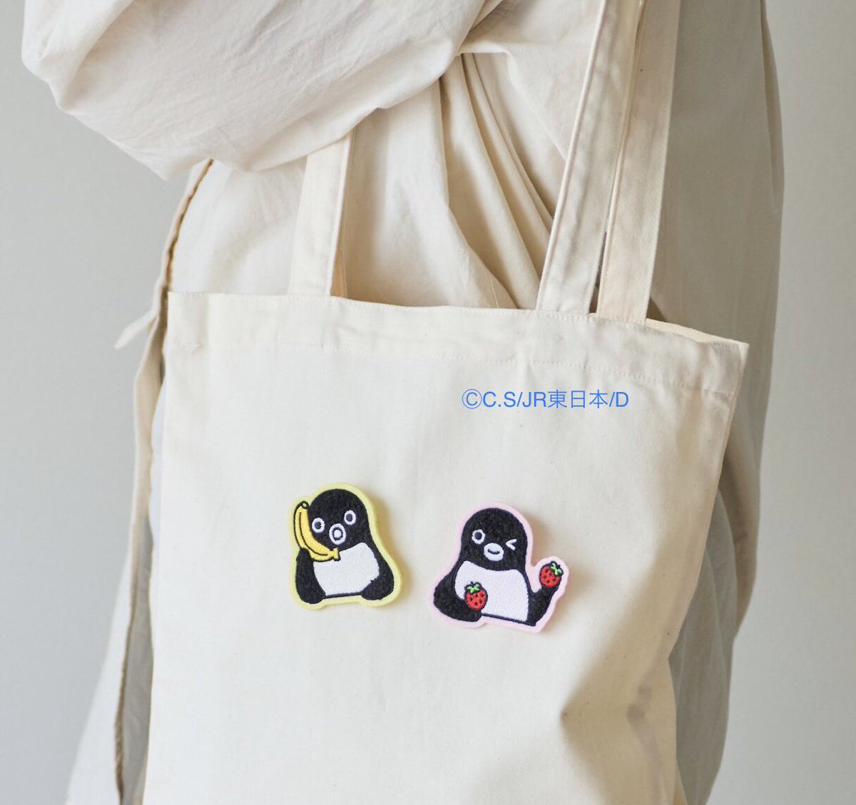 サガラ刺繍ピンバッジ2種🍓🍌】が明日より一般発売に❣️ あたたかみの
