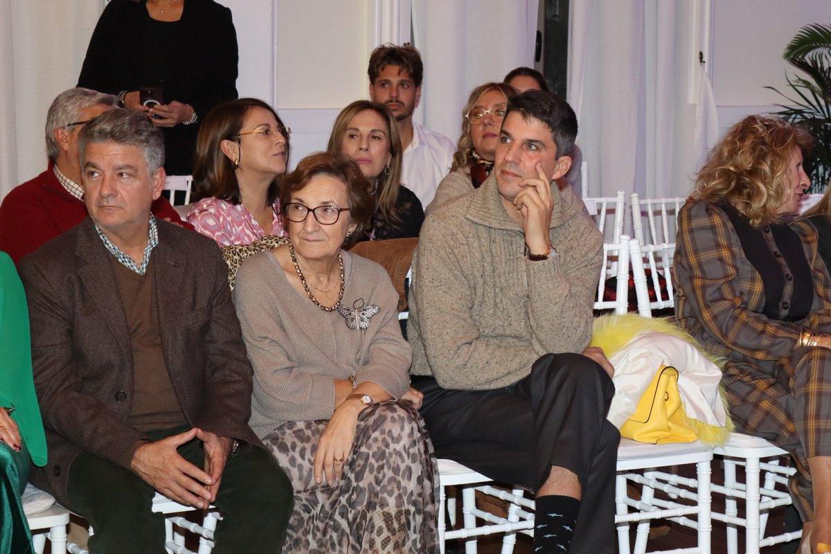 psoesantander's tweet image. En la Gala #Movember: un desfile solidario para visibilizar el cáncer de #próstata y concienciar sobre la importancia del diagnóstico precoz.

Enhorabuena a la Asociación de Creadores de Cantabria por la iniciativa.

#saludmasculina #detección #tabú #cáncerdepróstata