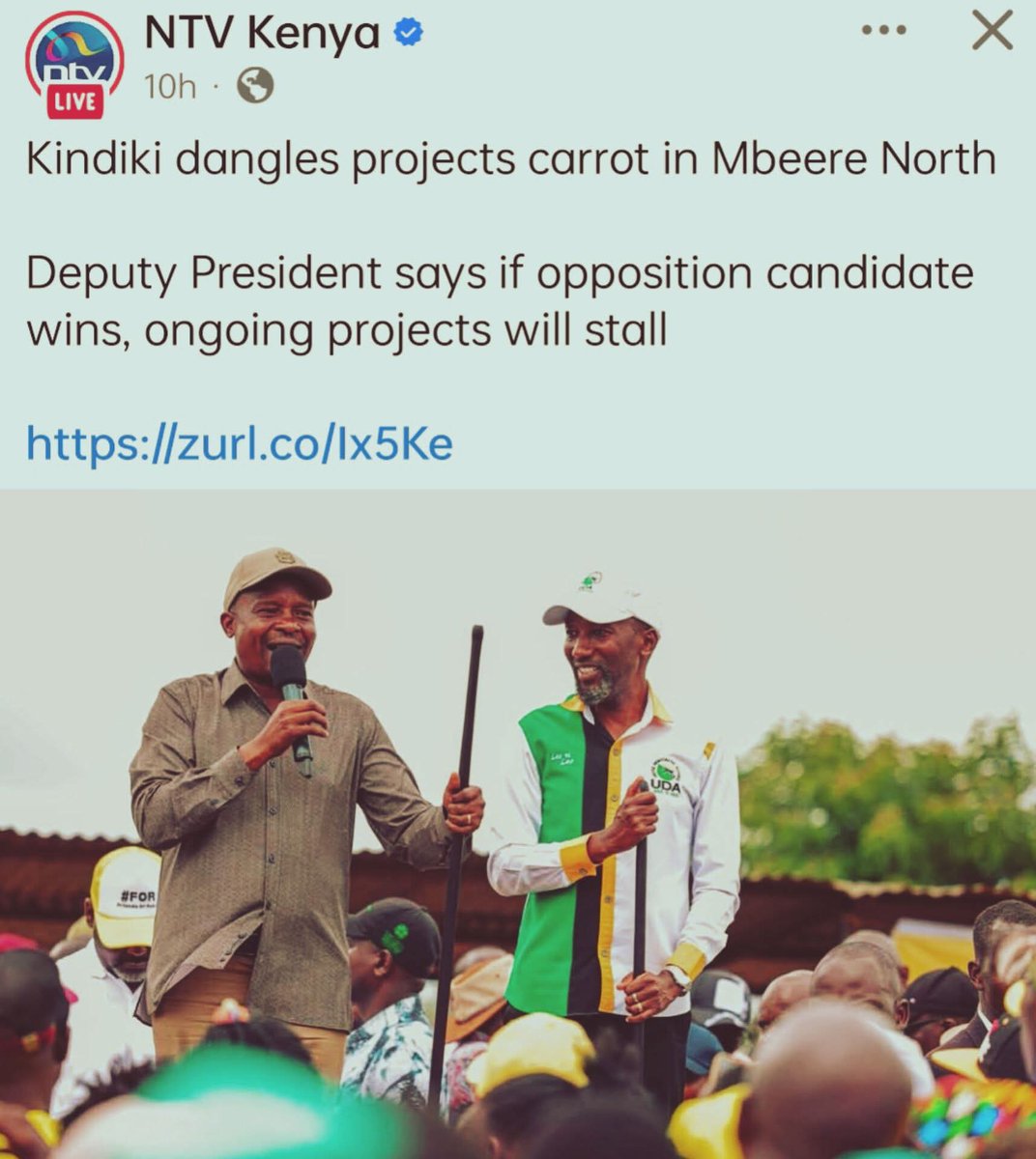 OnamuIan's tweet image. This the DP of kenya, a professor talking to tax payers. Not Sudi or Farouk. Maajabu sana.