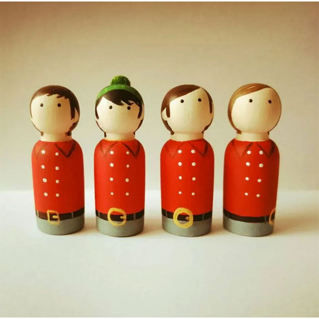RetroToGo's tweet image. If you like the idea of something slightly cooler for your tree this year, then check out the handmade rock and indie Christmas decorations by Florence and Belle, with new designs available for 2025. bit.ly/4o0qZcD