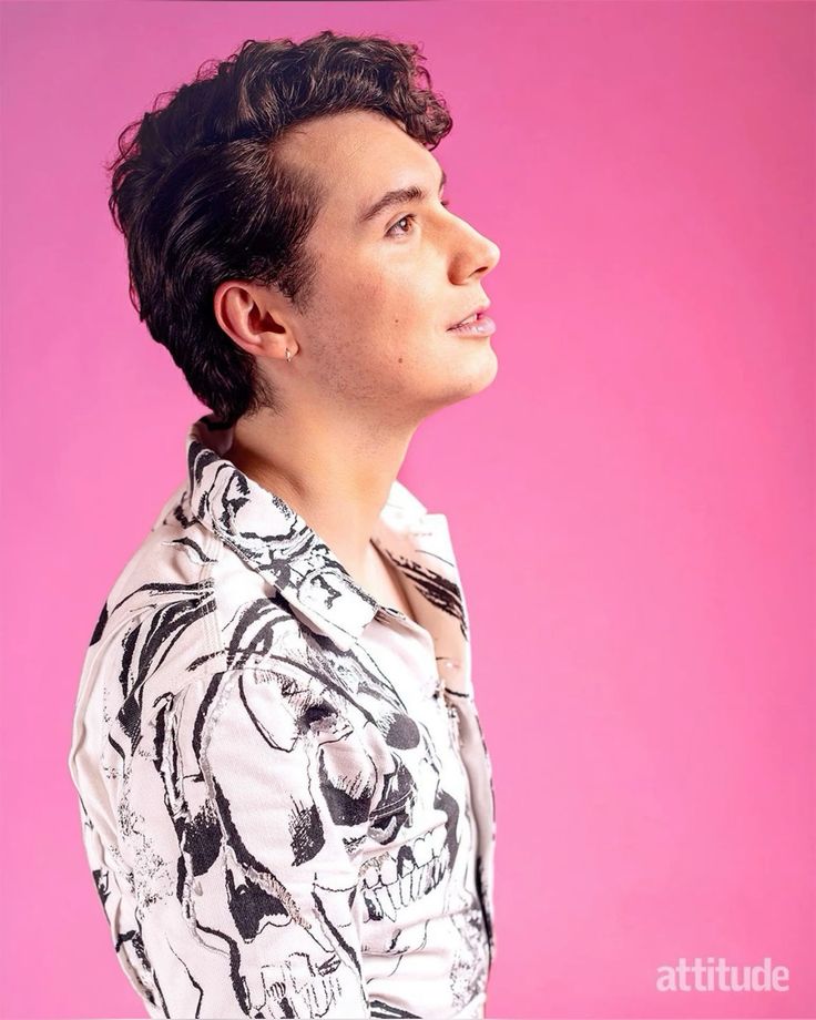 eveningchka's tweet image. Dan Howell donates $2,000,000 dollars to the LGBTQ+ community.

&quot;I hope Phil doesn&apos;t spend it all on labubus&quot; He states.