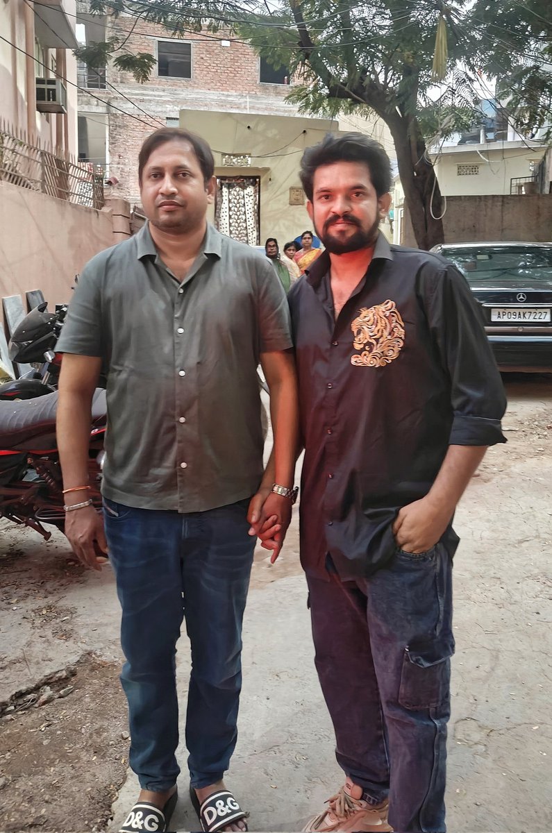 Mbramesh_4005's tweet photo. నా ట్వీట్ చూసి స్పందించి చనిపోయిన #RajeshDHFM ఫ్యామిలీ కి రెండు లక్షలు సహాయం చేసినందుకు ధన్యవాదాలు @SKNonline అన్న❤️🫂🙏 https://t.co/GU5gHzZtbD