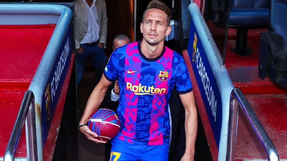 elitelliZN's tweet image. Lo que me jode que esta camiseta no sea histórica.