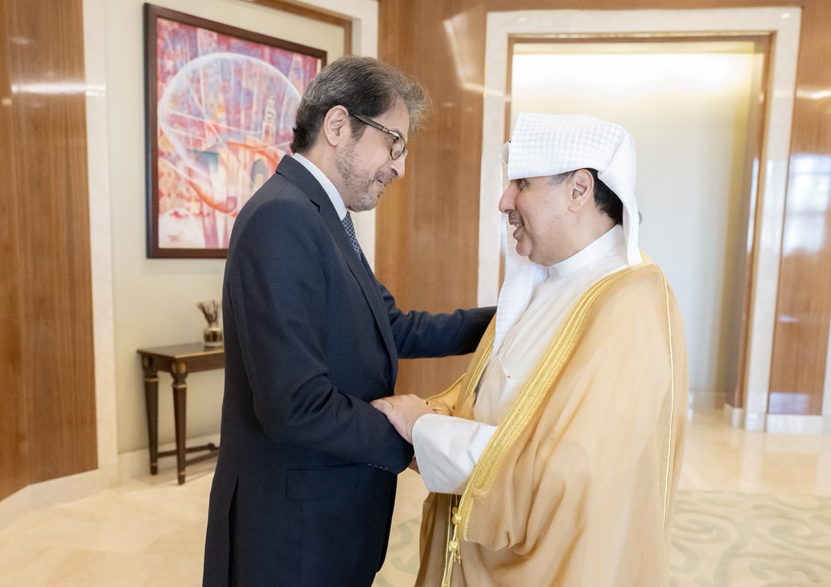 Image for the Tweet beginning: وزير شؤون الديوان الأميري الشيخ