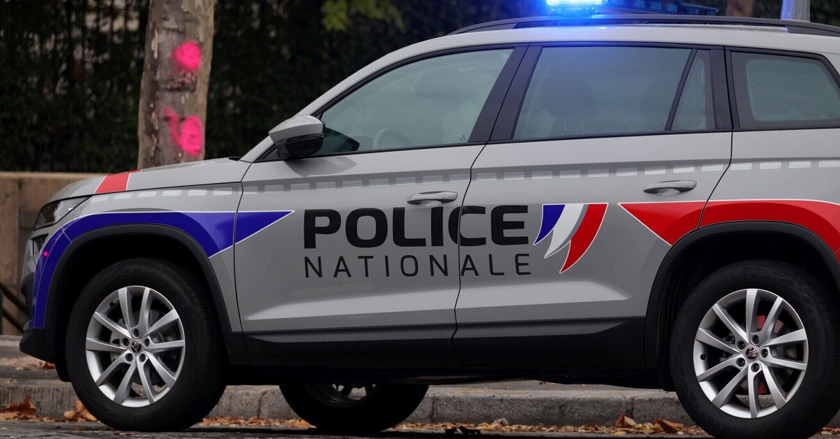 le_Parisien's tweet image. 🔴 Cinq militants du groupuscule d&apos;extrême droite Les Natifs ont été interpellés hier matin.

Ils sont soupçonnés d&apos;avoir déployé des slogans anti-islam au Trocadéro, lors des hommages aux victimes des attentats du 13 novembre 2015

➡️ l.leparisien.fr/h3kD