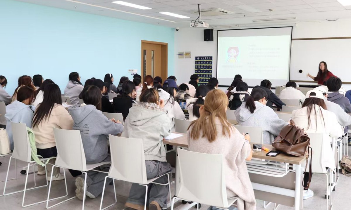 It is with great pleasure to share that today I had the honour of hosting my first game localisation public lecture with open registration to all WZBC students🙂 This lecture also served as the inaugural session of the Doctors' Lecturer series on cross cultural communication