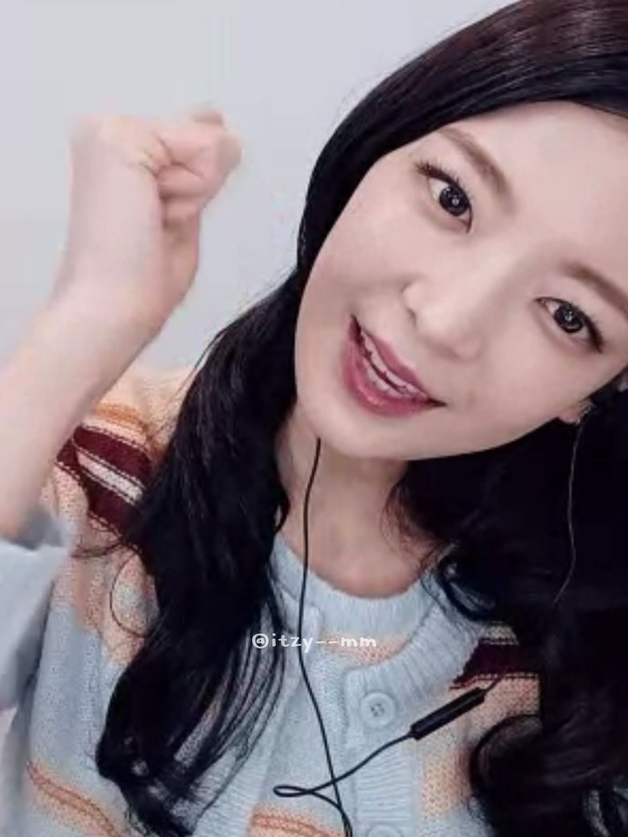 251119 #LIA #리아 #ITZY #있지
오늘도 카와이이 리아짱~ㅎㅎ