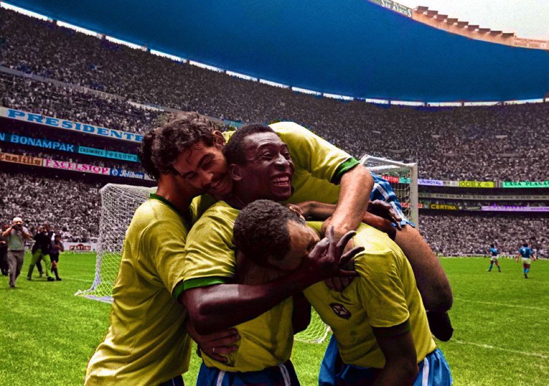 SelecaoTalk's tweet photo. We’ve just launched a new page: 

@BrazilFootyPics 

We’ll be posting iconic photos throughout Brazil’s football history. If you’re a fan of Brazilian football, give us a follow. ⬆️🇧🇷 https://t.co/bucrZu46KU