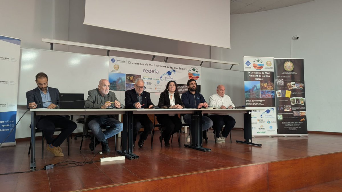 La directora general de Medi Natural i Gestió Forestal, Anna Torres, ha assistit a la inauguració de les IX Jornades de Medi Ambient de les Illes Balears organitzades per la Societat d'Història Natural de les Balears i la Universitat de les Illes Balears.