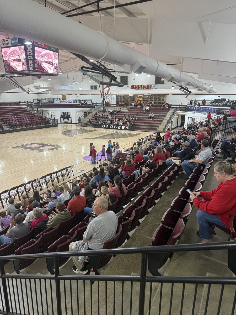 So excited for Lily today! Her last week of school before her lung transplant, and our school and community are rallying around her in the best way. Parade, pies in the face, and all the things to cheer her on. 💙❤️
We’re praying for you, Lily. Badger Nation is behind you! #BPRD