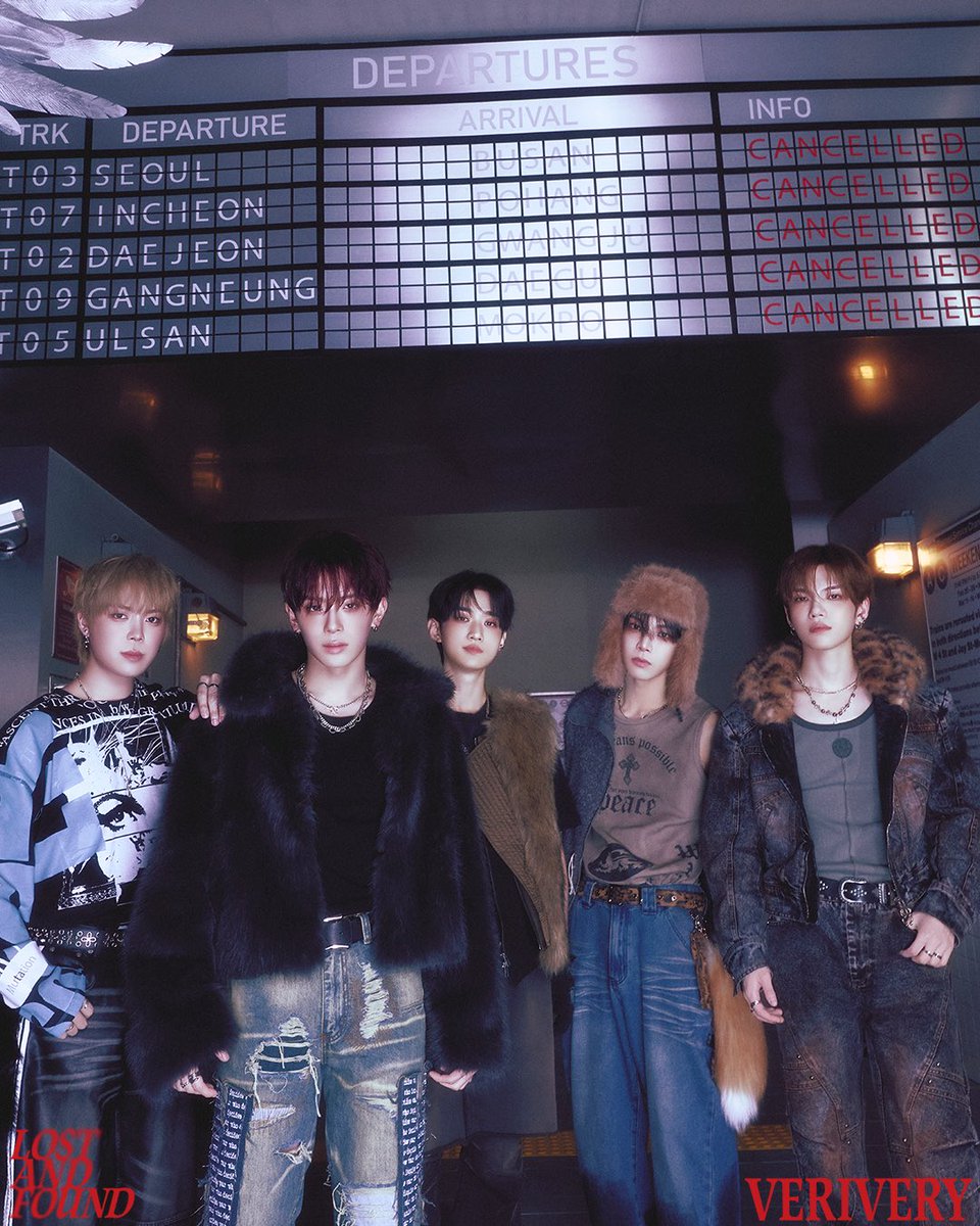 the_verivery's tweet image. VERIVERY 4th SINGLE ALBUM
[Lost and Found]
 
OFFICIAL PHOTO &apos;Photobook&apos; ver.
 
🎧 2025. 12. 01. 6PM (KST)
 
#베리베리 #VERIVERY #VRVR
#Lost_and_Found
#20251201_6PM