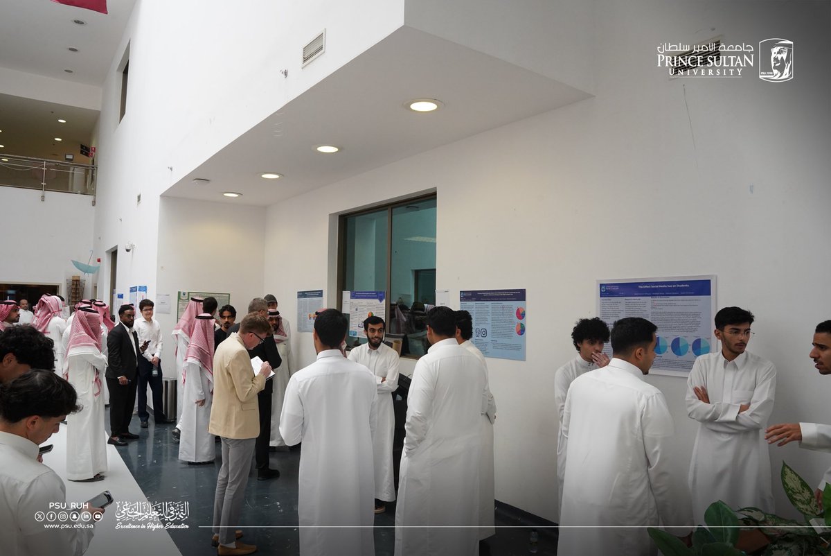 PSU_RUH's tweet image. لاكتشاف الأفكار التي تلهم التغيير، والإبداع، والابتكار..
قسم اللغويات والترجمة في كلية العلوم والدراسات الإنسانية بـ #جامعة_الأمير_سلطان ينظّم معرض تقنيات كتابة البحث ENG103، وذلك من خلال تقديم طلبة الجامعة ملصقات بحثية مميزة تعكس رحلتهم الأكاديمية في استكشاف قضايا واقعية، وتطبيق…