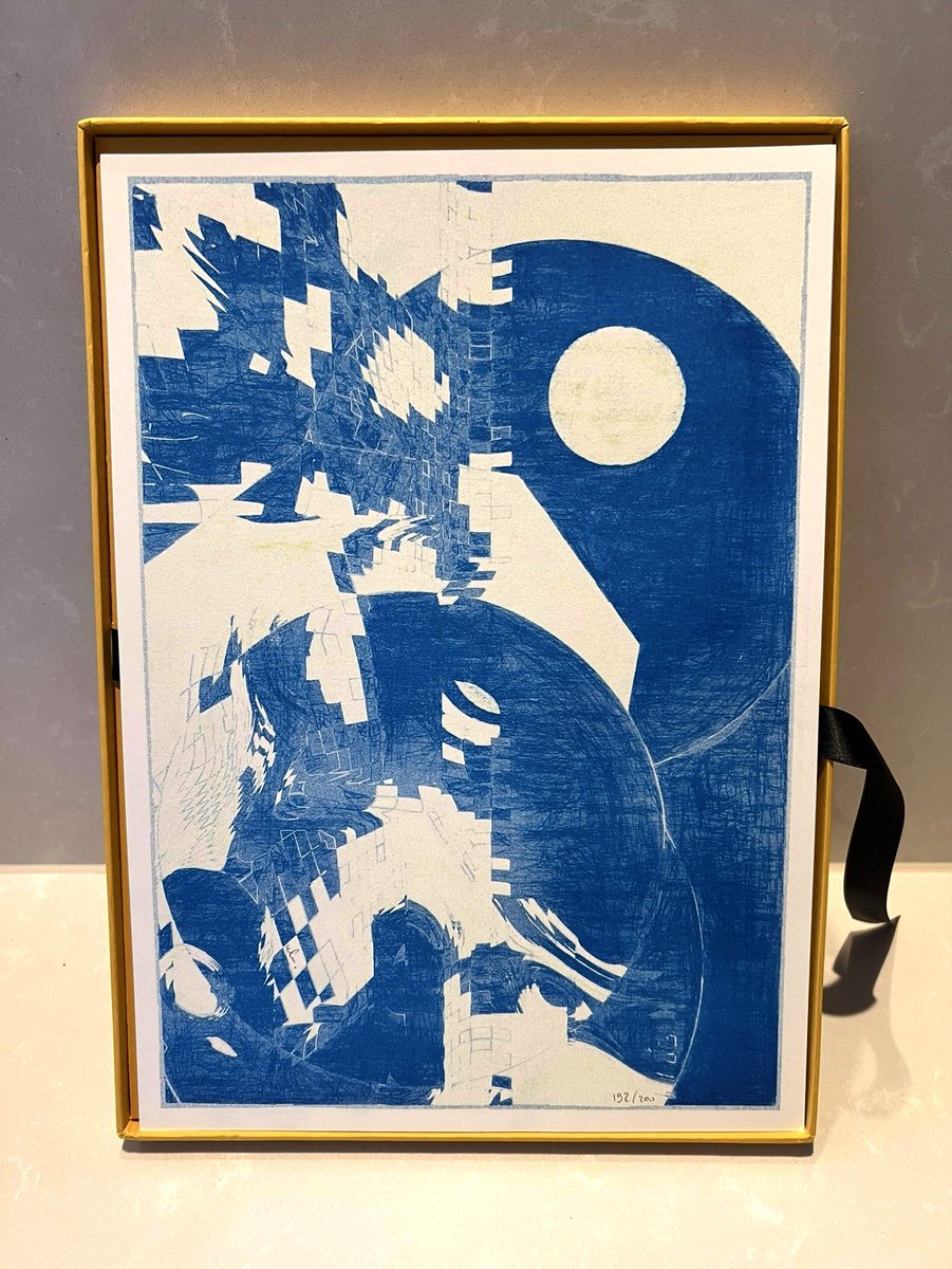 0xRodo's tweet image. Received the CODE+MATTER portfolio today. Impressed with the high quality presentation. 

CODE+MATTER features works by Alexis André, Julien Espagnon, William Mapan and Florian Zumbrunn and is limited to 200 editions.

There are still a few available. I&apos;ll link it below.