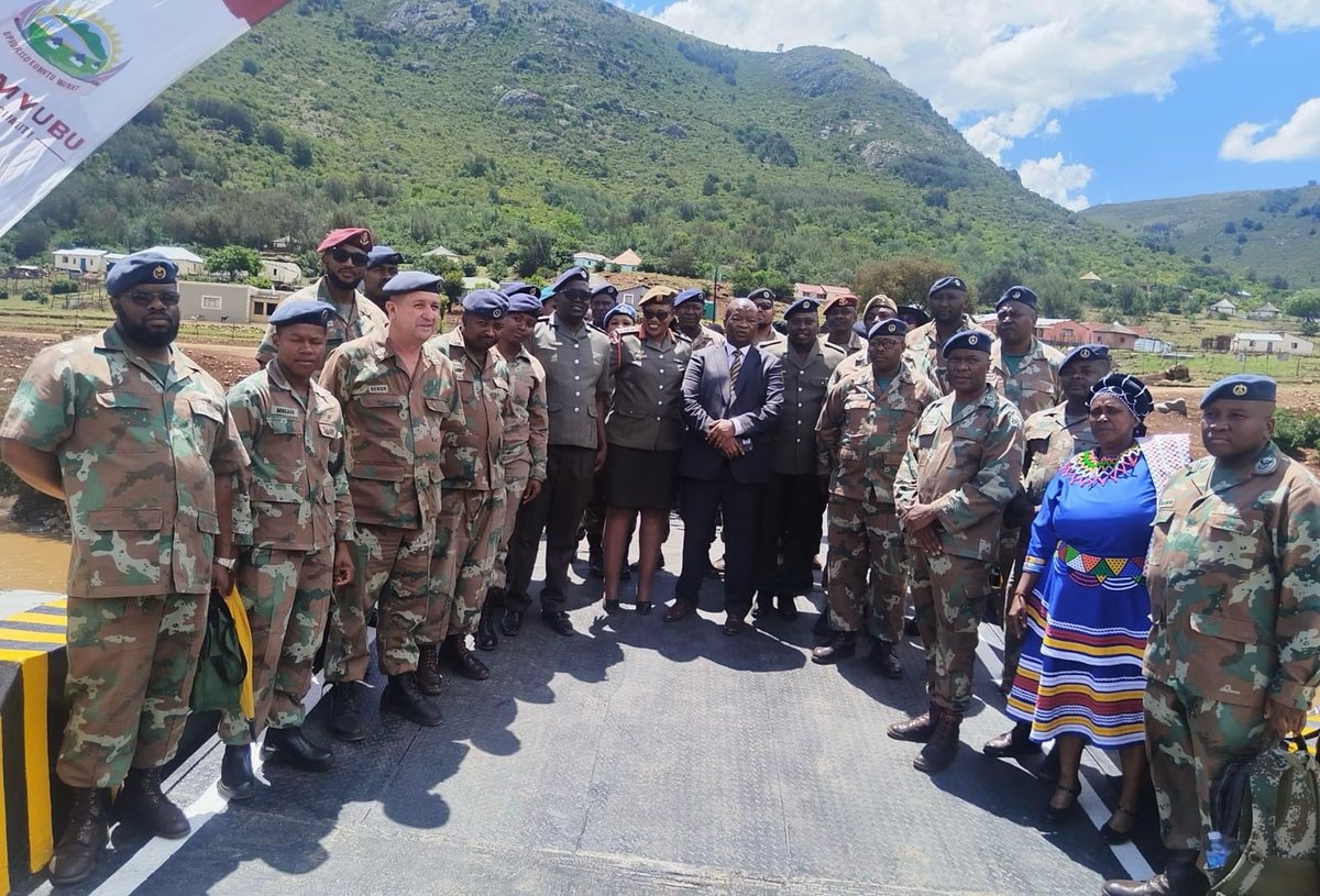 SANDF_ZA's tweet image. #SAArmy Article || Tebe Tebe Bridge Officially Launched, Strengthening Rural Safety and Access.

facebook.com/share/p/17hSJy…

#SANDF
#SAArmy
#PrideOfLions
#WelisizweRuralBridges