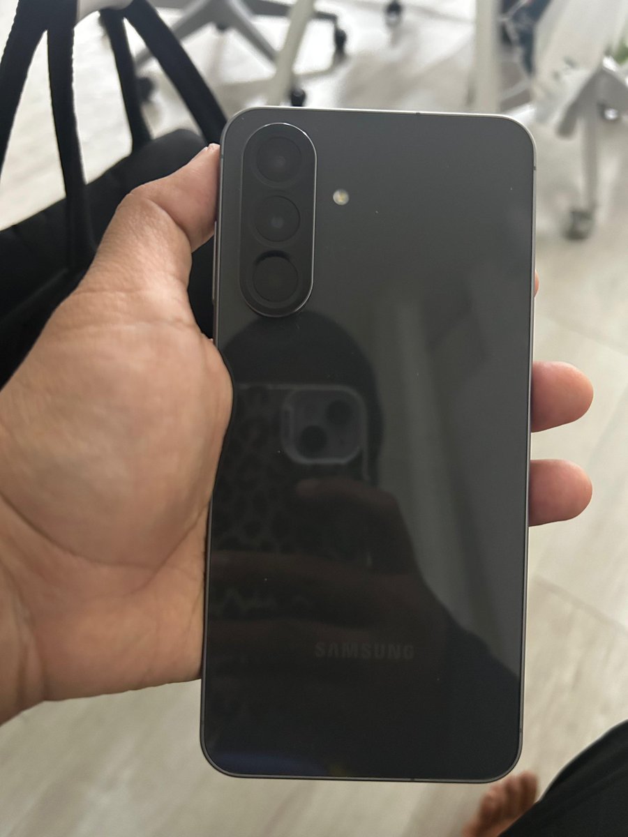 dafwit's tweet image. Wts samsung a56 

4.8jt nett 8/256  garansi masih on ya

Wts wtb #zonauang