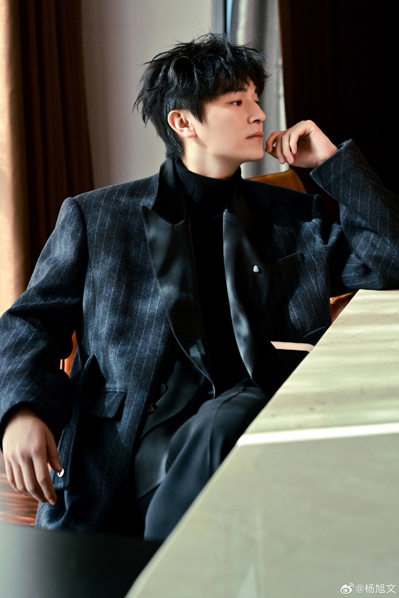 dramapotatoe's tweet image. #YangXuwen shares new pics 

More - weibo.com/2089042141/523…