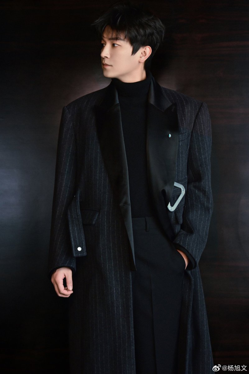 dramapotatoe's tweet image. #YangXuwen shares new pics 

More - weibo.com/2089042141/523…