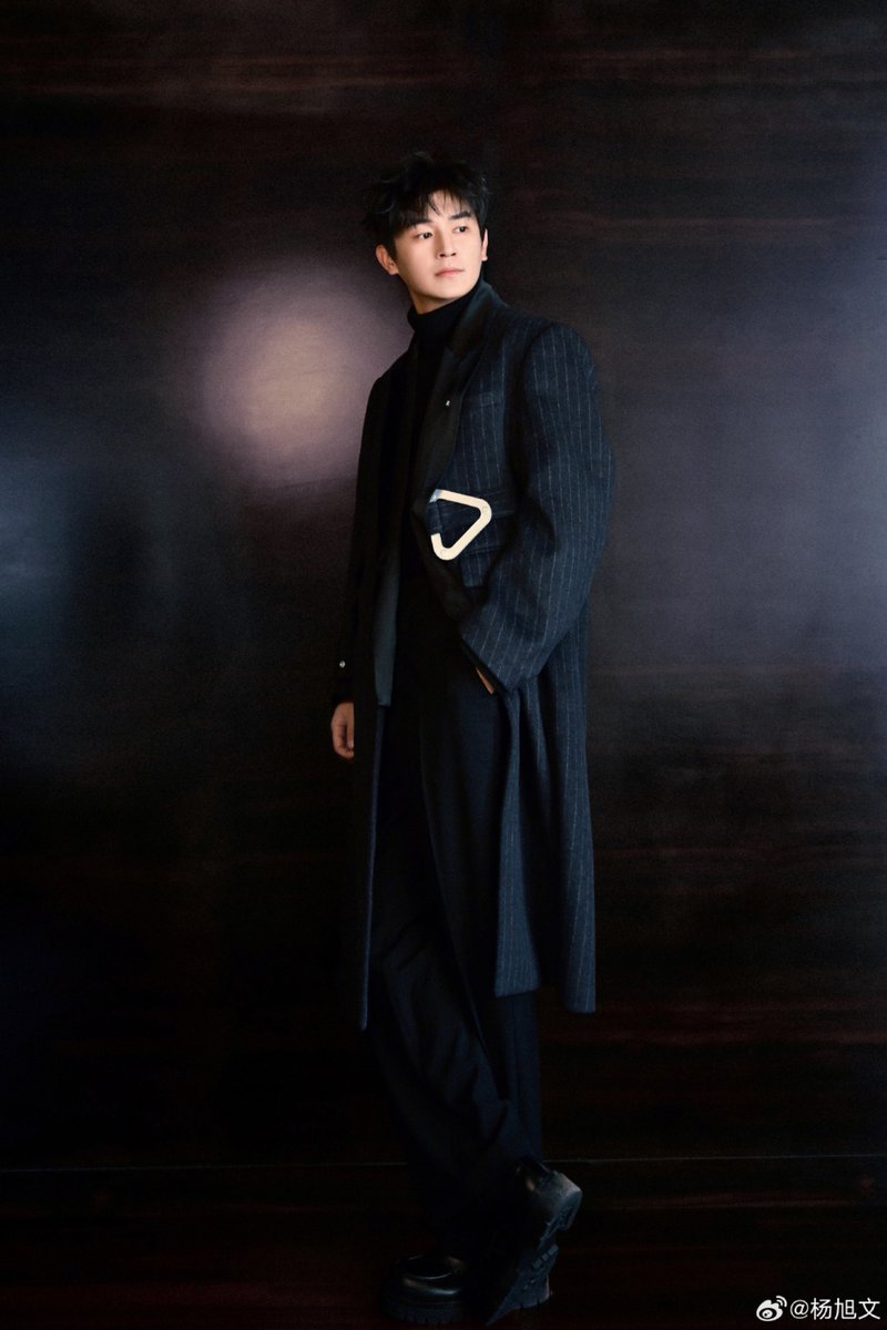 dramapotatoe's tweet image. #YangXuwen shares new pics 

More - weibo.com/2089042141/523…