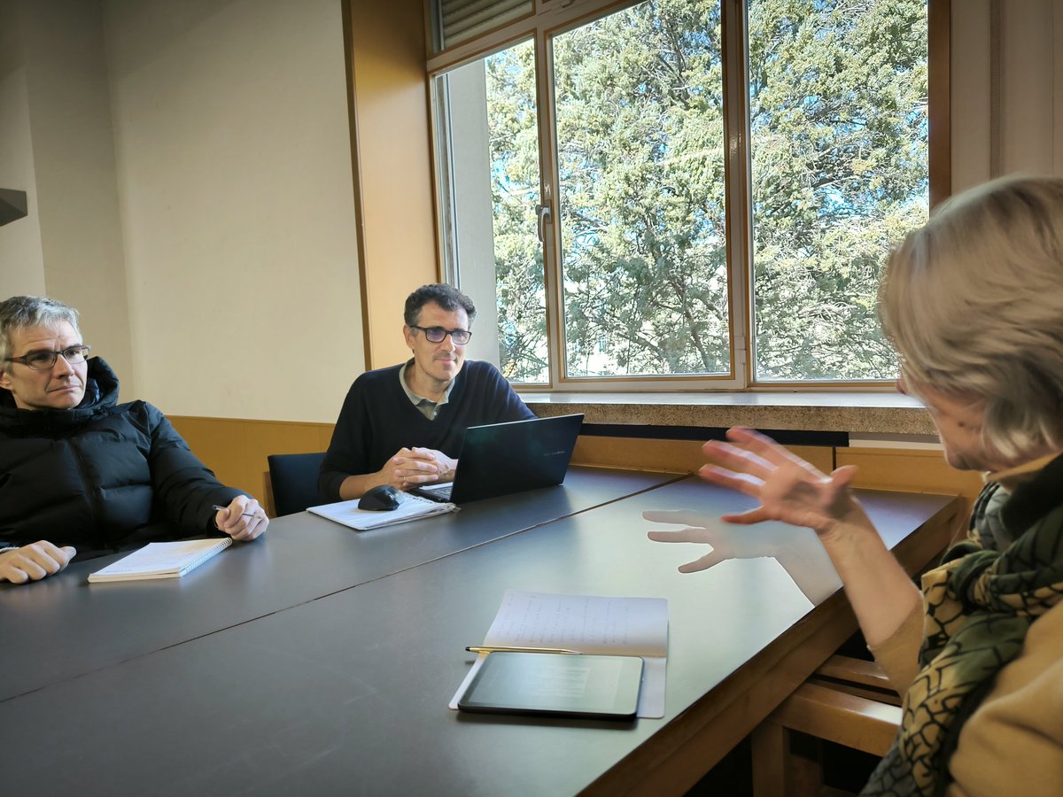 La_UPM's tweet image. 📖Compartir la afición por la lectura e intercambiar opiniones en torno a los libros: el Club Literario #UPM se ha reunido presencialmente en #ETSAM, en una actividad dentro de #UPMConecta.
📩Más info del Club en felipe.jimenez@upm.es
¡Seguimos en UPM Conecta!
#somosUPM