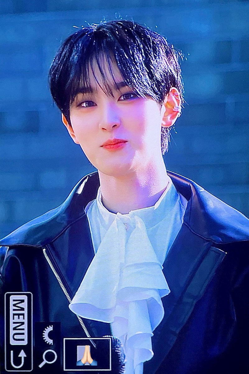 xowon_hs's tweet photo. 251119

👑🫶🏻

#XODIAC #현식 https://t.co/6EaU6JbxLt