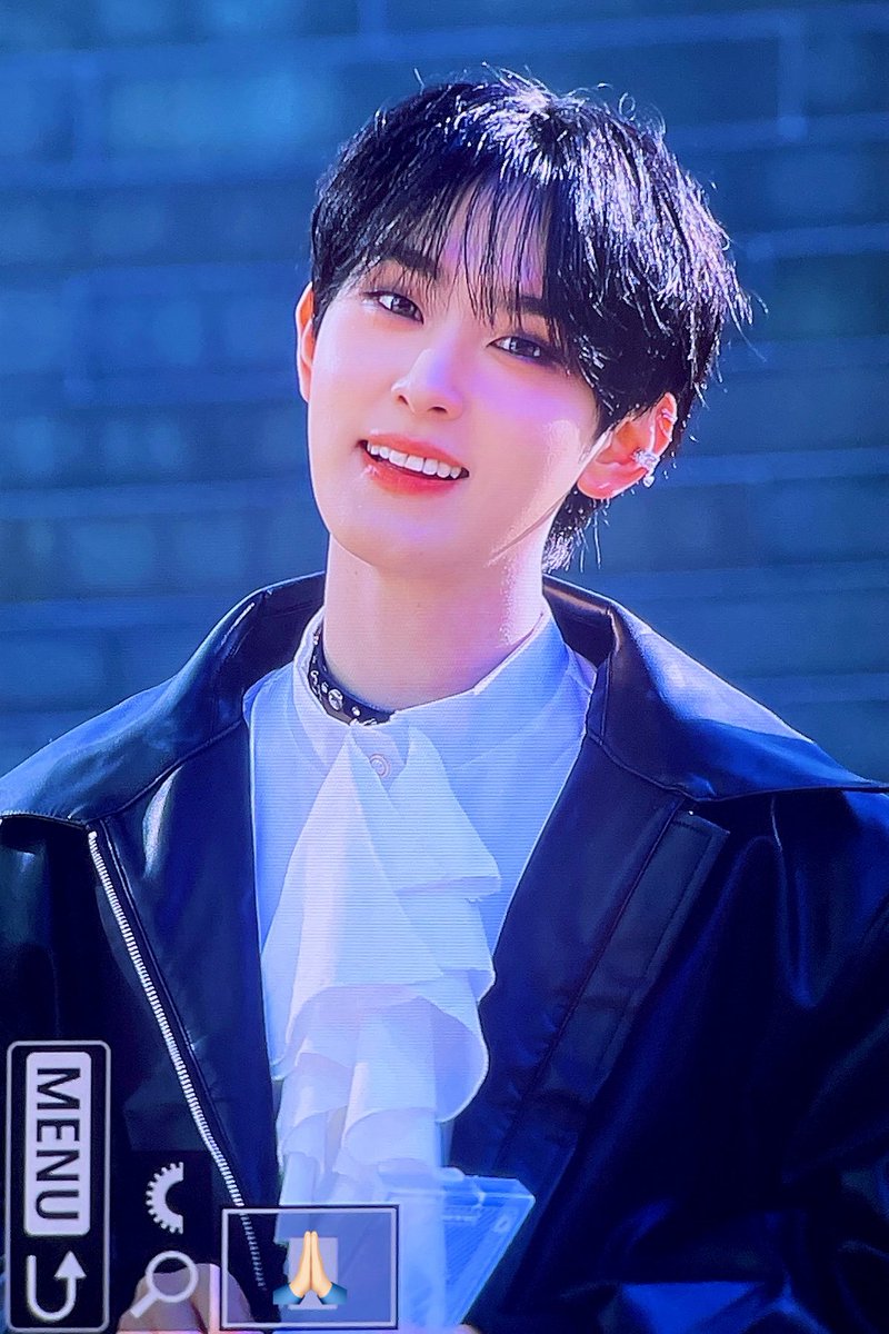 xowon_hs's tweet photo. 251119

👑🫶🏻

#XODIAC #현식 https://t.co/6EaU6JbxLt