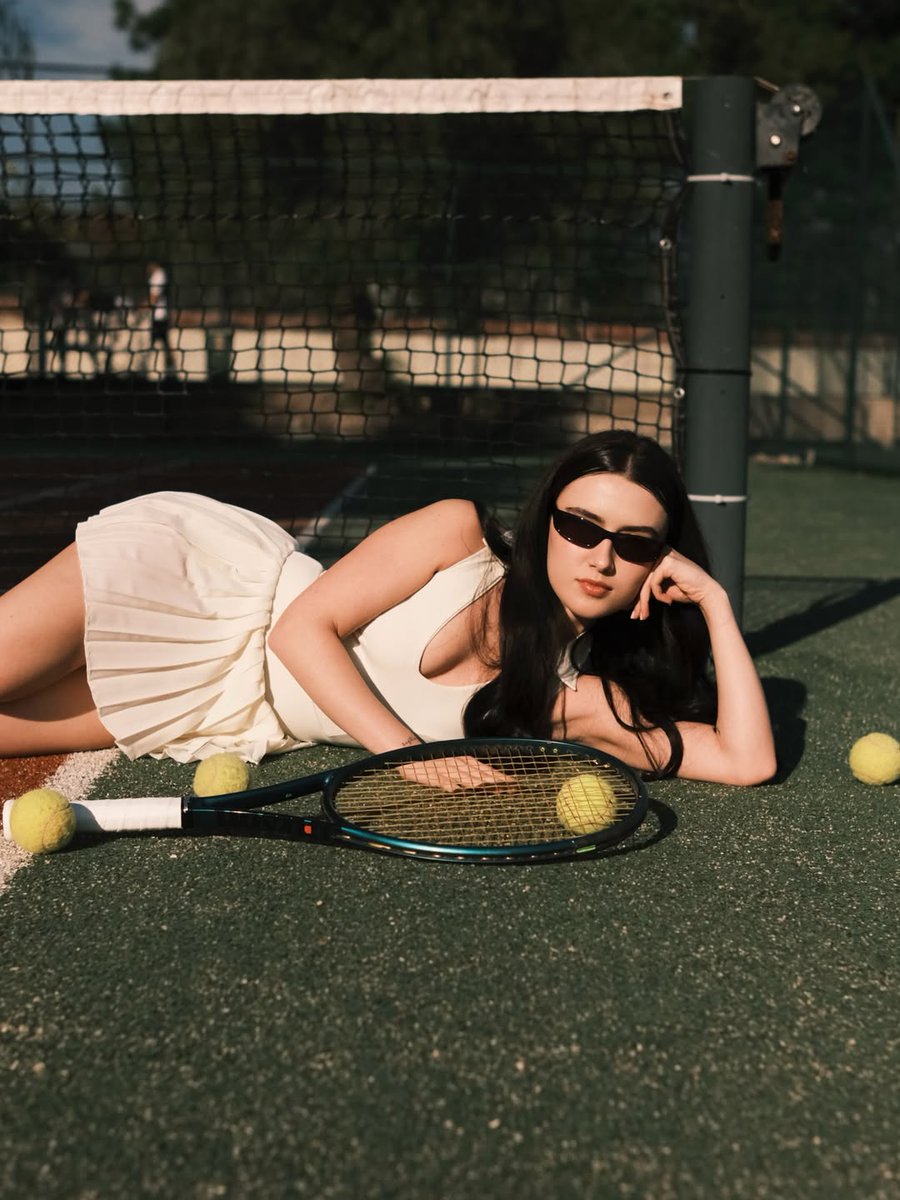 beyaz lookla güzelliği 🤍
#CemreArda 🪷