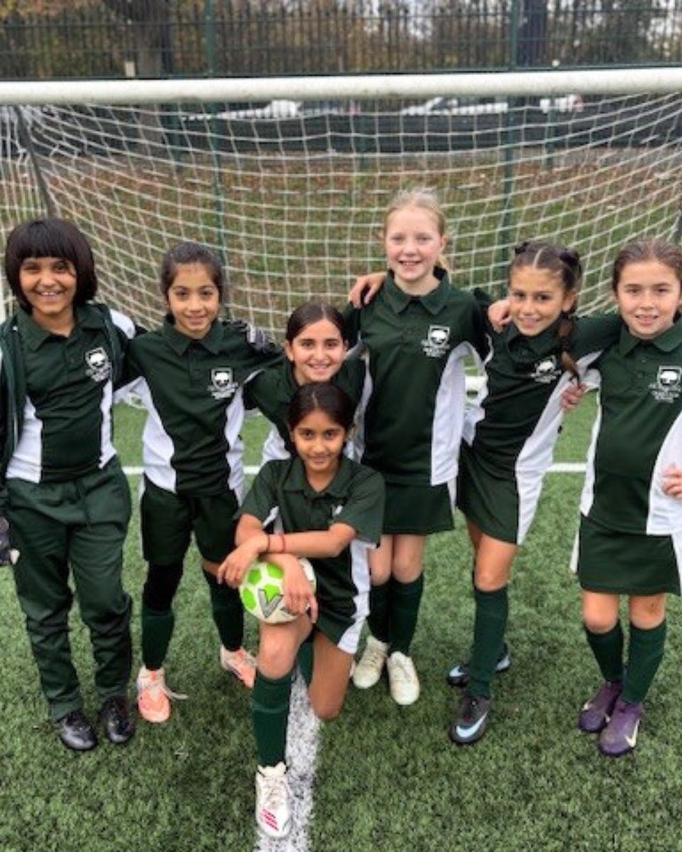 Our U11 boys’ and girls’ teams took on The Gower School in two fantastic ISA fixtures!

Well done to both teams, we’re so proud of your effort, skill and sportsmanship!

See the scores at: ow.ly/Wooc50XtjLy

#OaklandsSchool #ISASport #SchoolSport #Loughton #OakTreeSchools