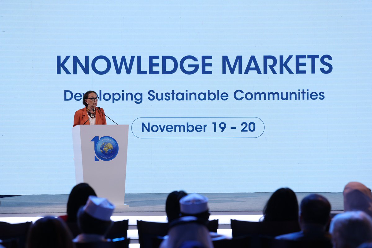 RGrynspan's tweet image. Honoured to be in Dubai 🇦🇪 for the 10th #KnowledgeSummit @KnowSummit.

In a world of contradictions, with rising trade yet falling investment, expanding technologies yet widening inequalities, knowledge is how we master complexity.