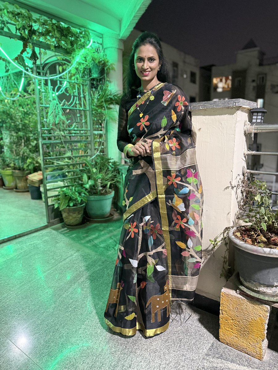 SingerKousalya's tweet photo. Wearing @sriha.usa 

#singerkousalya #kousalyapotturi #kousalya https://t.co/6Z6AsCGYL6