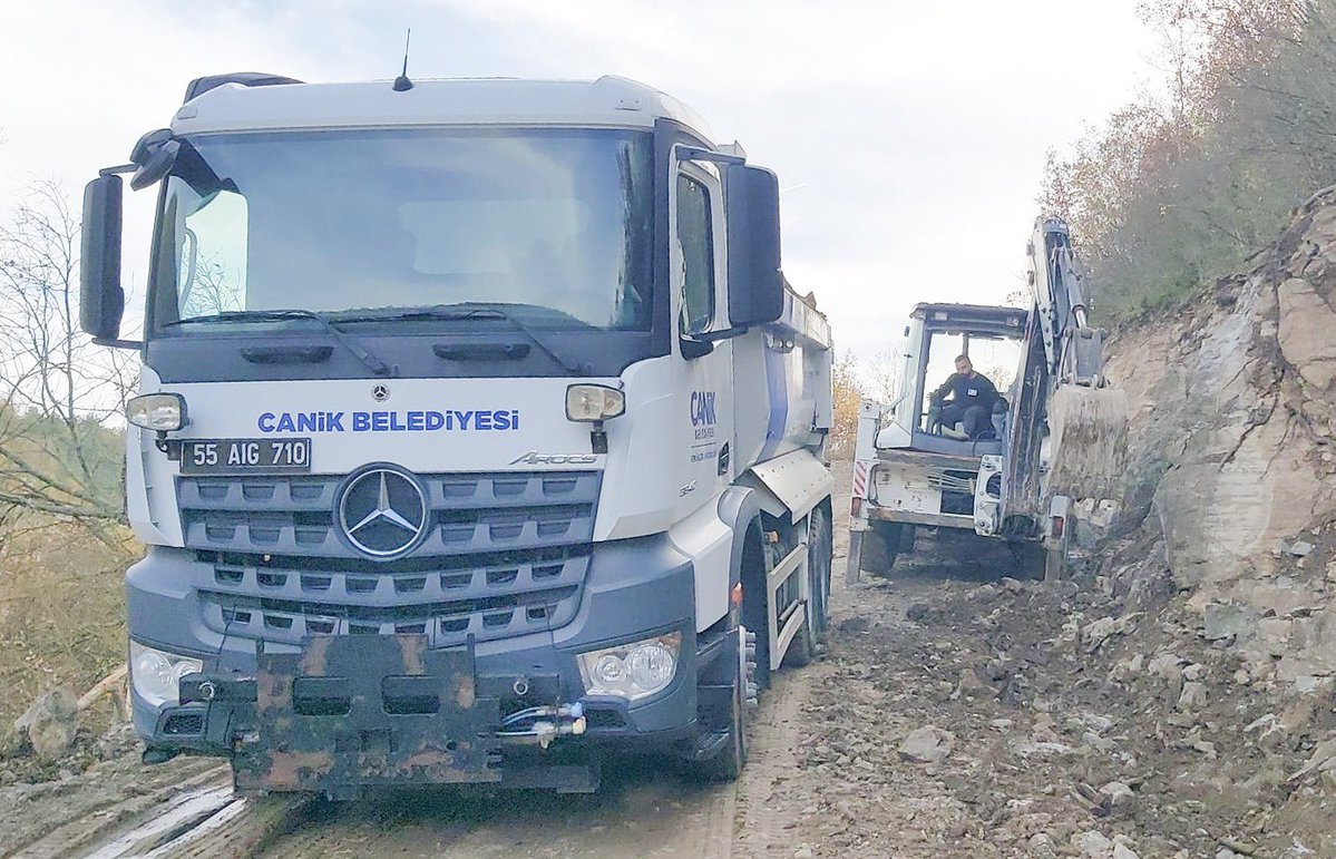 Kırsal mahallelerimizde yol çalışmalarımız devam ediyor 👷

Canik'imize yeni yollar kazandırmaya devam ediyor, kırsal mahallelerimizde yol açma, yol genişletme, yol tesviye ve kanal açma çalışmalarımızı yoğun bir şekilde sürdürüyoruz. 🚧

#Canik
#SevdamızCanikİçin