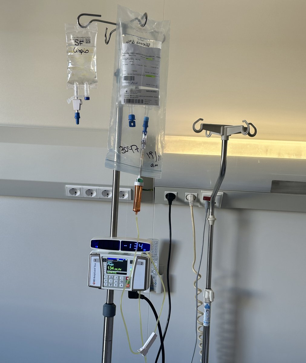 "اللهم رب الناس ، أذهب البأس ، اشفِ أنت الشافي ، لاشفاء إلا شفاؤك ، شفاءً لايغادر سقماً" .
#أسبانيا #برشلونة 
#Spain #Barcelona 
<a href="/hospitalclinic/">Hospital Clínic</a>