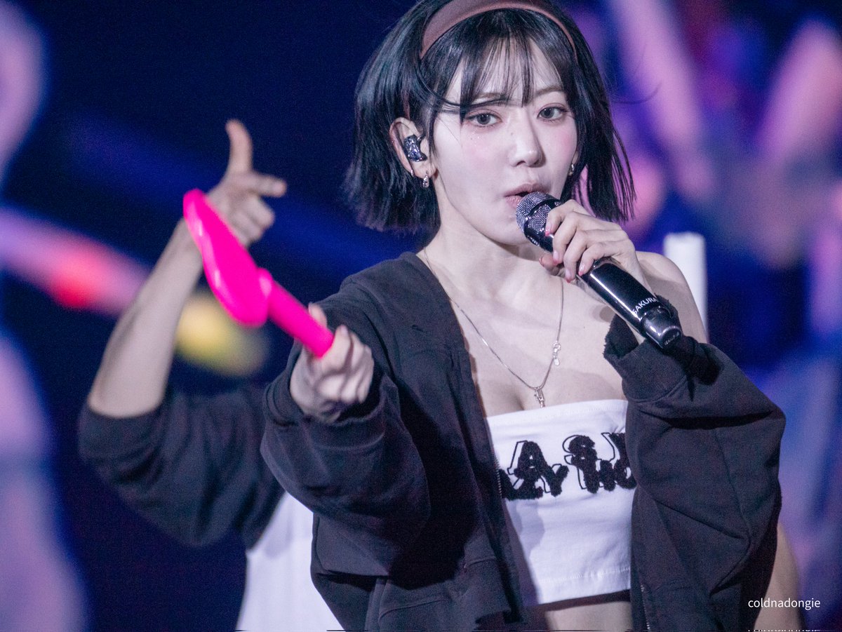 251119 saaakiiii #SAKURA #宮脇咲良 #사쿠라 #LESSERAFIM #ル