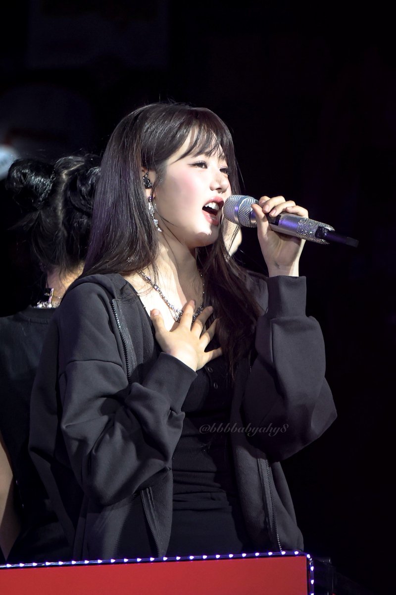 20251116
#BABYMONSTER
#RORA #로라
